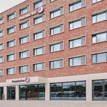 Premier Inn Karlsruhe City Am Wasserturm Exterior foto